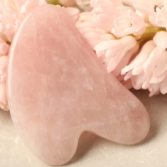 Gua Sha Naturale - Quarzo Rosa - Forma a Cuore - immagine 2